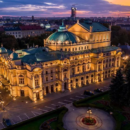 Centre By Ihg Отель