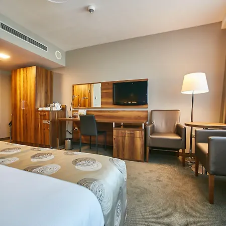 Hotel Centre By Ihg 5*