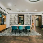 Centre By Ihg Hotell