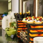 Centre By Ihg Hotell