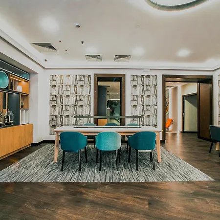 Centre By Ihg Hotell