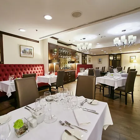 Centre By Ihg Hotell