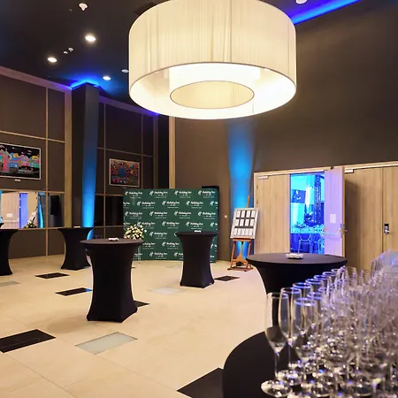 Centre By Ihg Hotel 5*