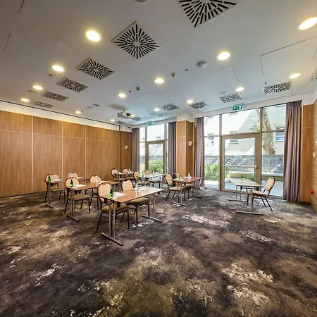 Centre By Ihg Hotel 5*