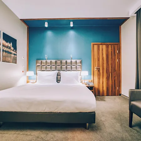 Centre By Ihg 5*